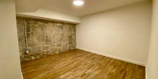 Andrews Court Gallery 89