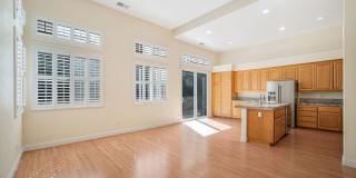 Highly Desirable Executive Home: 4 Bedrooms, 3 Bathrooms of Luxury Living Gallery 10