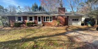 Adorable Ranch Style 3 Bedroom Home Close to Shopping and Restaurants! Gallery 1