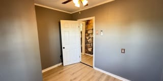 AVAILABLE NOW 2B/1B Lake View Living in the Heart of Osage Beach AVAILABLE NOW 2B/1B Lake View Living in the Heart of Osage Beach Gallery 10