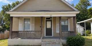 Cozy 2 Bed, 1 Bath Home For Rent! Gallery 1