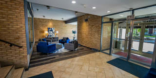 Laurel Village Apartments Gallery 23