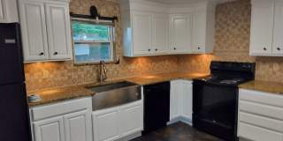 4 bed 2 bath house in Edmond, OK next to UCO campus Gallery 8