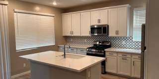 Move in Ready Home For Rent in Estrella! Gallery 6