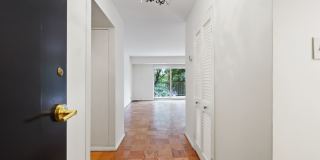 UNIQUE ONE BEDROOM AND DEN CONDO IS NOW AVAILABLE IN THE HIGHLY DESIREABLE PARKSIDE PLAZA CONDOMINIUM Gallery 5