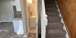 Newly Renovated 3 Bedroom, 1 Bathroom in Spring Hill- Central Air and Brand New Kitchen!! Gallery 7