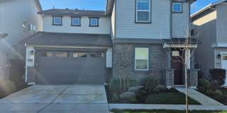 Gorgeous 4 Bedroom 3.5 bath with loft Gallery 1