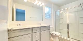 Beautiful Paired Home minutes from I-85 3br 2.5 ba with 2 car garage Gallery 15