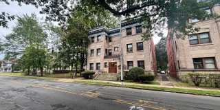 Spacious 3-Bedroom Apartment – Heat & Hot Water Included! Spacious 3-Bedroom Apartment – Heat & Hot Water Included! Gallery 1