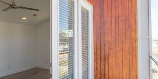 3 Beds 2.5 Baths Single-Family Urban Home Gallery 3