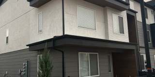Beautiful Row End Townhouse Gallery 1