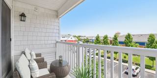 District at Linworth Gallery 18