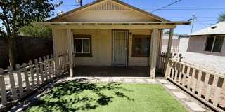 Stand alone House with Private Yard! Gallery 3