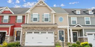 41673 MCMONAGLE Square Gallery 1