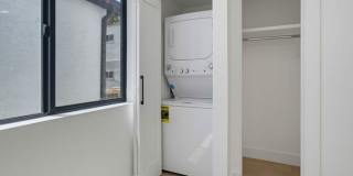 3075 Hawthorn Street Gallery 11