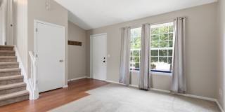 Great location in SE Aurora Gallery 8