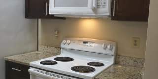 2-Bedrooms Condo in Bentley Place Gallery 5