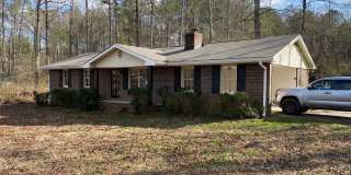 NEWNAN- 75 Red Oak Dr 3 Bedroom 2 Bath Gallery 1