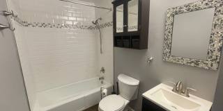 Dupont Circle 2-level Condo at The Cygnet. 1 Bed/1 Full Bath, Fireplace and Modern Kitchen Gallery 24