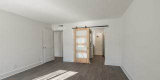 Royal Arms of Green Hills Gallery 20