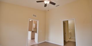 Annual Unfurnished 3rd Floor Condo in L Pavia with Community Pool! Gallery 18