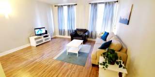 Executive 1 Bedroom Apartment right off 16th St. Mall - All Utilities Included! Gallery 4