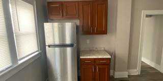 Large 2 Bedroom Duplex in prime location Weiland Park / Itailian Village / Campus Gallery 2