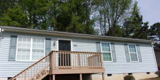 3 Bedroom 1 Bath Home - Recently Refreshed Gallery 1