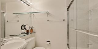 ONE LEVEL LIVING!! in Potomac 4-5 bed 4 baths / Close in Potomac Gallery 36