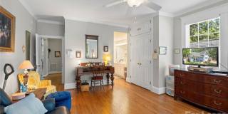 1610 Park Road Gallery 16