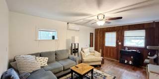 732-A NE 3rd Ave. Gainesville, FL 32601 Duckpond Gallery 4