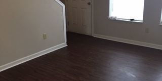 Knoxville 37920 - 2 bedroom, 1.5 bath townhome - Contact Lisa Vineyard and Shannon Russell (865) 216-9334 Gallery 5