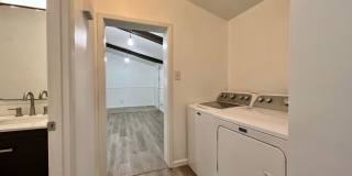 ADORABLE CONTEMPORARY 2 BEDROOM IN THE HEART OF WEST HILLS!!! Gallery 11