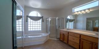 Sun City Anthem!! 55 & Older!! Single Story!! Private Pool!! Strip Views!! 3 bedrooms and 3 car Garage!! Gallery 16