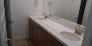 Brand New Beautiful Home Near Galleria and Bldr. Hwy Gallery 25