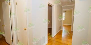 Charming Shandon Corner Lot Home – Hardwood Floors, Fenced Yard + $500 Off 1st MONTH'S Rent! Gallery 13