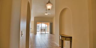 Annual Unfurnished 3rd Floor Condo in L Pavia with Community Pool! Gallery 8