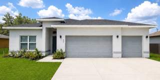 Modern Cape Coral Home with 3-Car Garage – Stylish, Spacious & Nearly New! Gallery 1