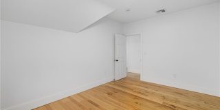 30 Cypress Street Gallery 16