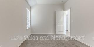 1543 Pavy Parkway Gallery 36
