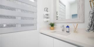 10366 NW 68th Ter Gallery 27