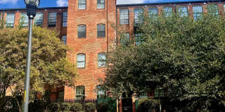 400 Mills Avenue Gallery 4