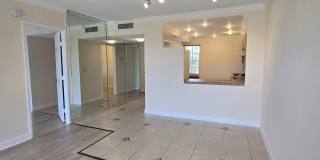 2900 N Palm Aire Drive N Gallery 1