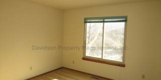 Spacious 3 Bedroom House on the West Side with Mountain Views Gallery 14