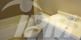 Classic 3 bedroom 2 bathroom home! Gallery 8