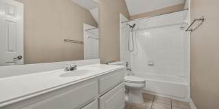 Spacious 2 Story 5 Bedroom , 4 full bathrooms located in Stone Oak! Spacious 2 Story 5 Bedroom , 4 full bathrooms located in Stone Oak! Gallery 20