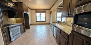 3 Bed Plus Study in Mustang Schools Gallery 8