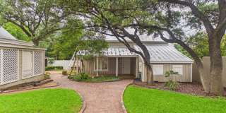104 N Elk St Gallery 1