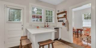 1219 Washington Ave Gallery 6