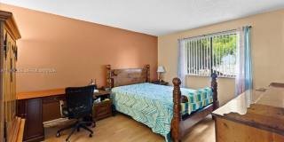 3047 N Oakland Forest Dr Gallery 12